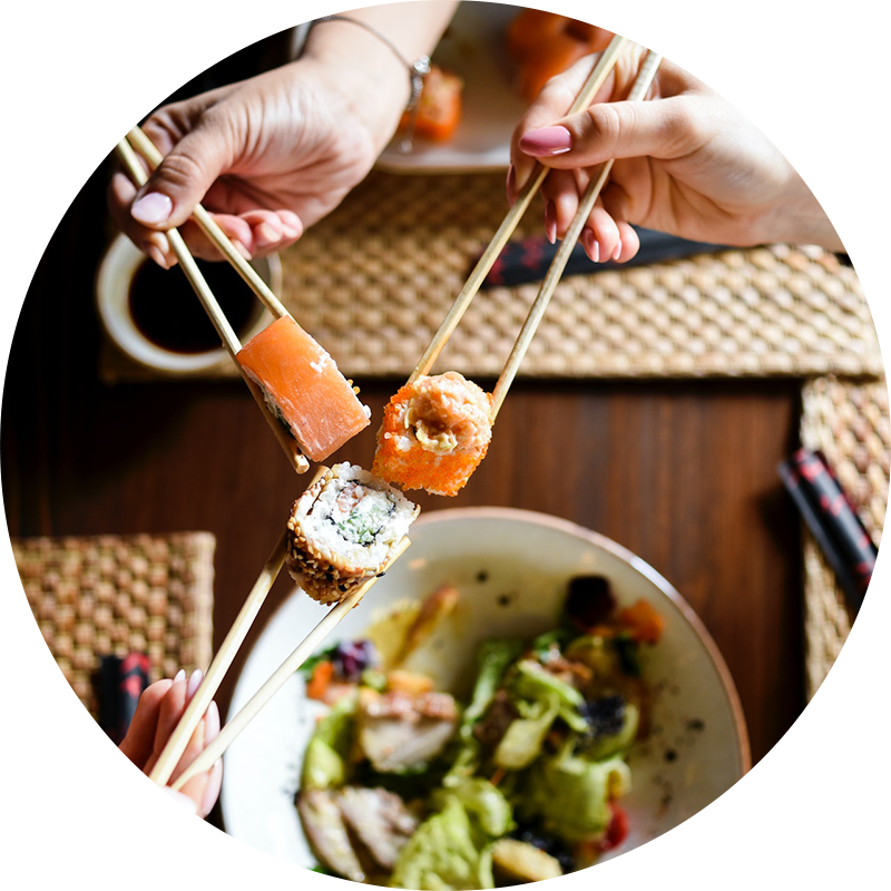 Aperitif asiatique Image sushis